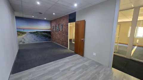 12 Millennium Blvd, Strubensvallei